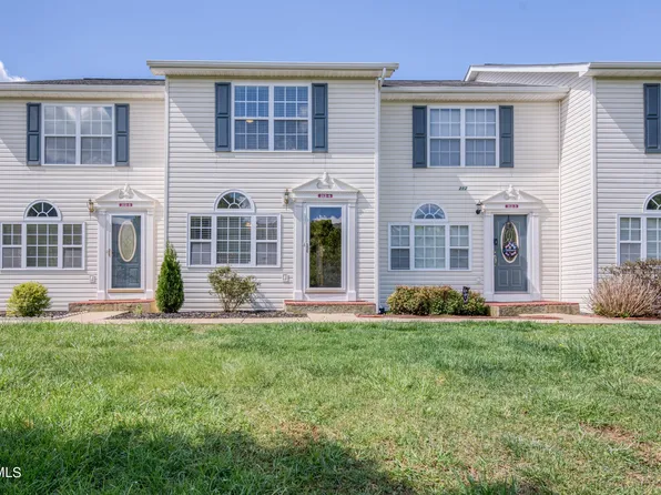 212 Amanda Ln APT 4, Bristol, TN 37620