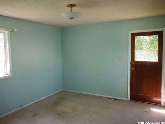 2nd image of 2810 S Lake St