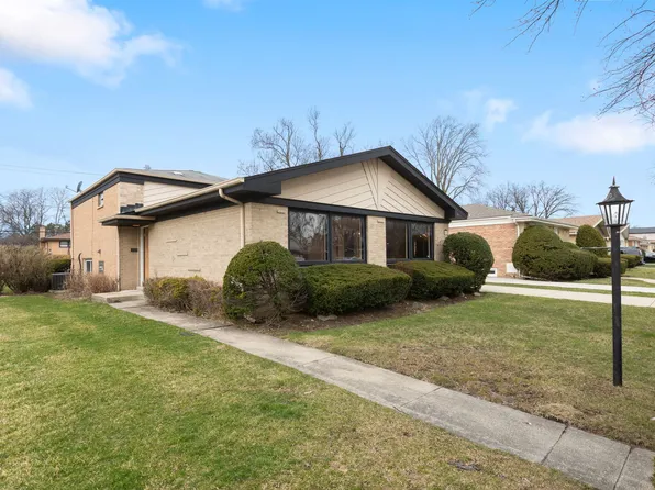 601 Lavergne Ave, Wilmette, IL 60091