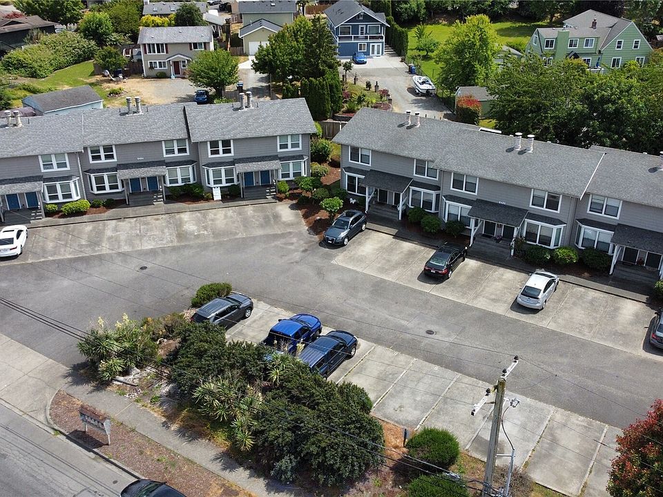 1st image of 8424 8428 6th Avenue