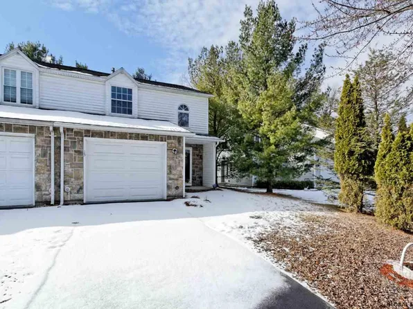 13 Woodside Drive, Albany, NY 12208