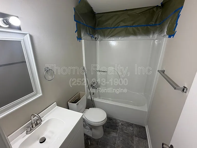 2249 Sherwood Ave — Photo 6