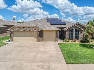 608 Marybeth Dr, Burleson, TX 76028