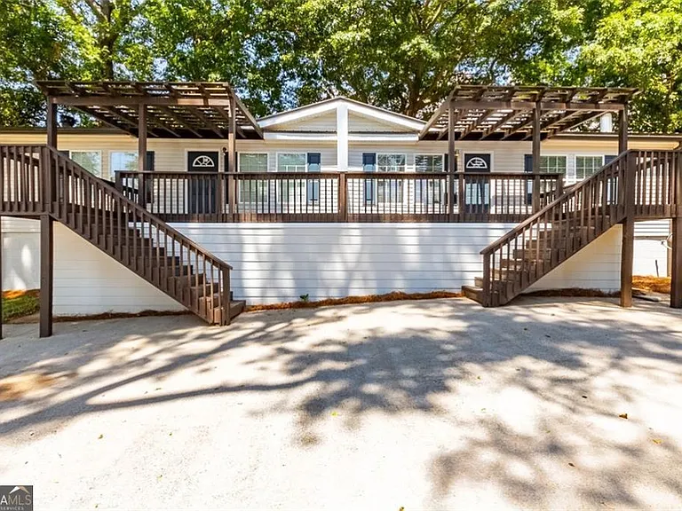 6140 Jones Rd — Photo 1