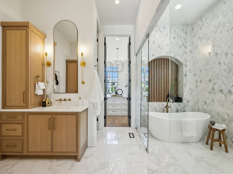 8104 Turning Point Dr #16 — Photo 42
