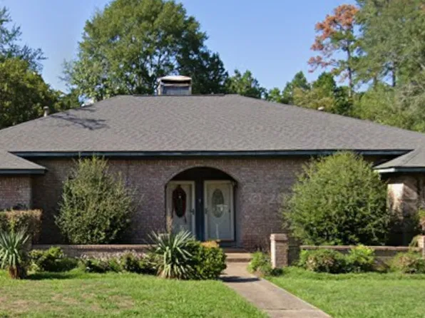 5315 Champions Dr, Lufkin, TX 75901