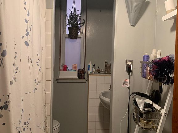 5th image of 3105 N California Ave #2