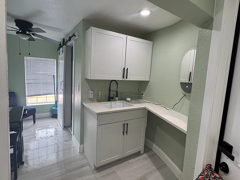 3305 N Cook St #C — Photo 5