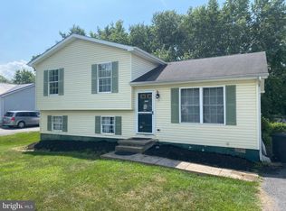 17 Midnoon Dr, Martinsburg, WV 25404