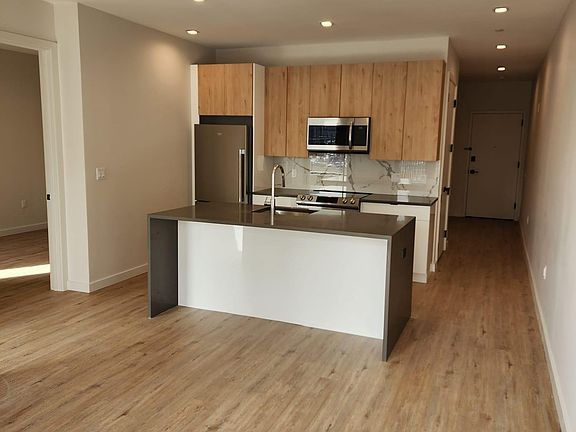 4th image of 307 Pine St #205AB
