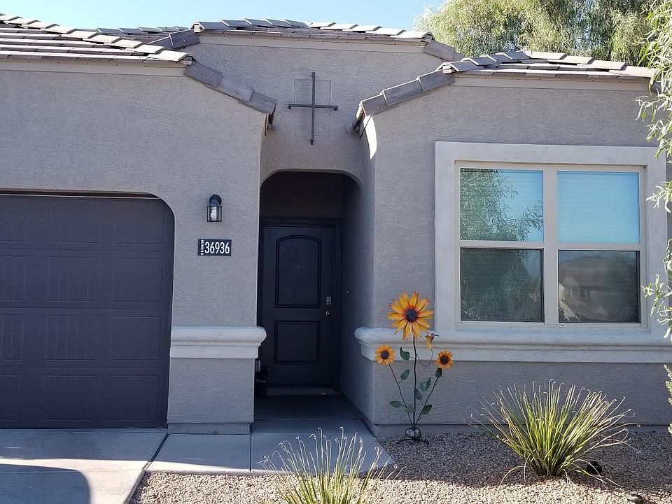 1st image of 36936 W Maddaloni Ave