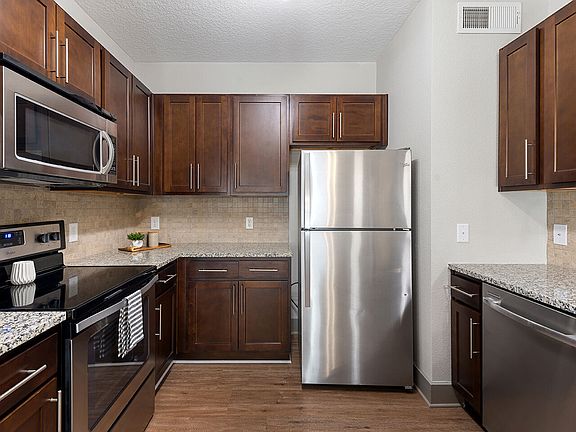 2nd image of 6008 Lewis St #4018