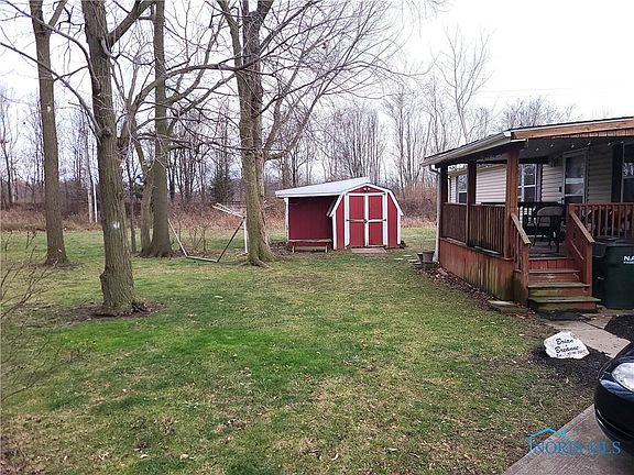 3rd image of 10359 Parkwood Dr