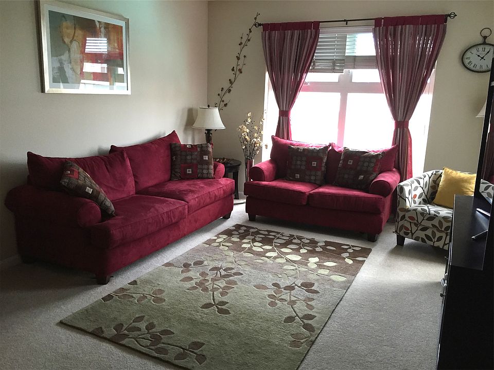 Living room - view 1