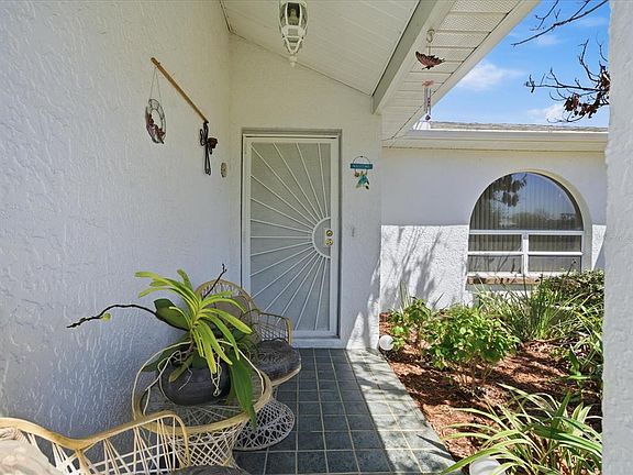 5th image of 4298 Craigdarragh Ave