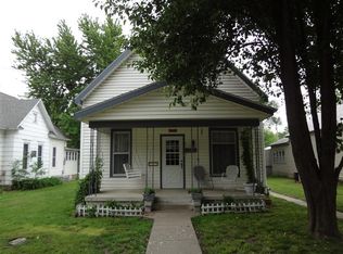 219 E 11th St, Chanute, KS 66720