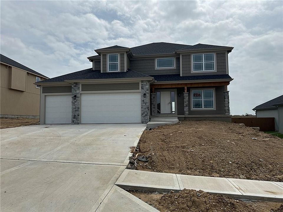 1st image of 8725 N Cypress Ct