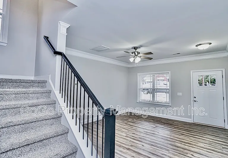 206 Snow St — Photo 2
