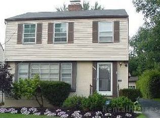 4354 Baintree Rd, University Heights, OH 44118