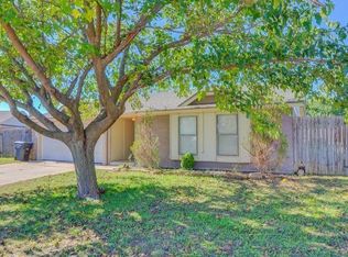 1301 Aspen Dr, Moore, OK 73160