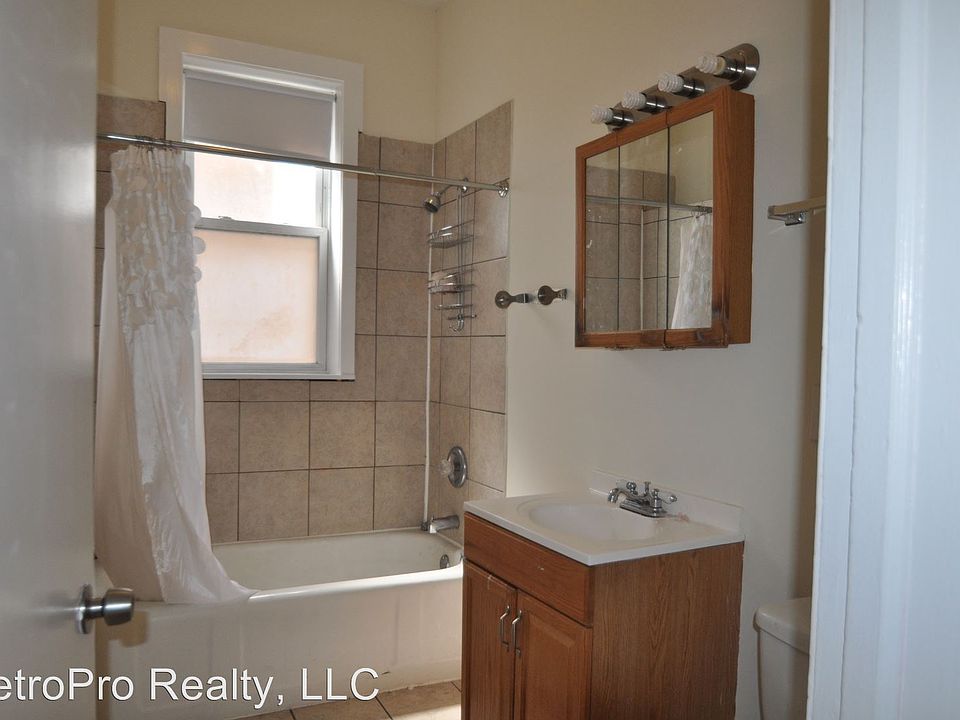 2nd image of 6810 S Cornell Ave #1