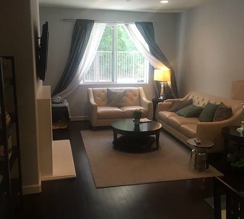 5th image of 14412 Killion St #107