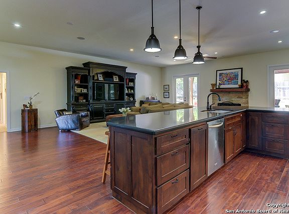 5th image of 2207 Kenilworth Blvd