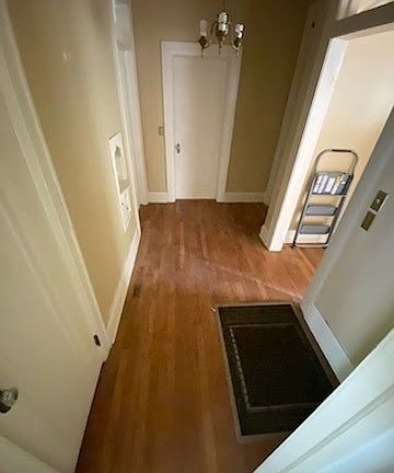 5th image of 3325 Lexington Rd