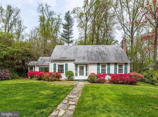 1308 Gibson Pl, Falls Church, VA 22046
