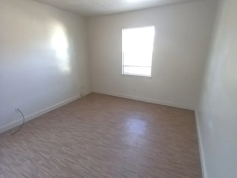 Bedroom Photo #2