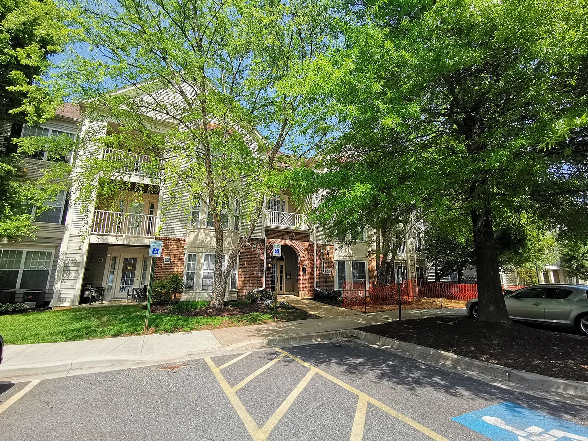 Building Photo - 18715 Sparkling Water Dr #302