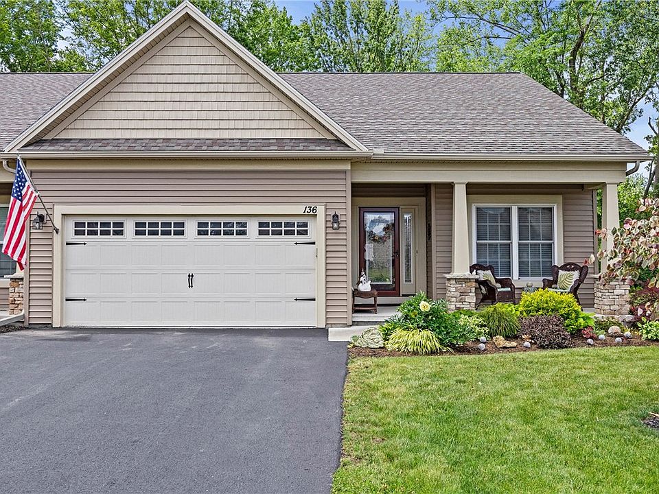 1st image of 136 Golden Oaks Way