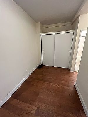 5th image of 579 W 215th St APT 1E
