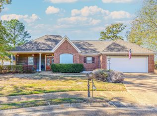 315 Barrington Cv, Byram, MS 39272