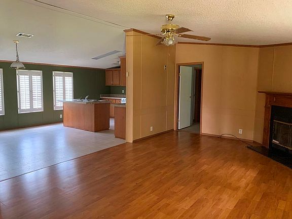 3rd image of 5 Ivie Ln