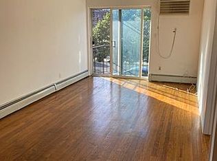 20-17 38th St #2A, Astoria, NY 11105