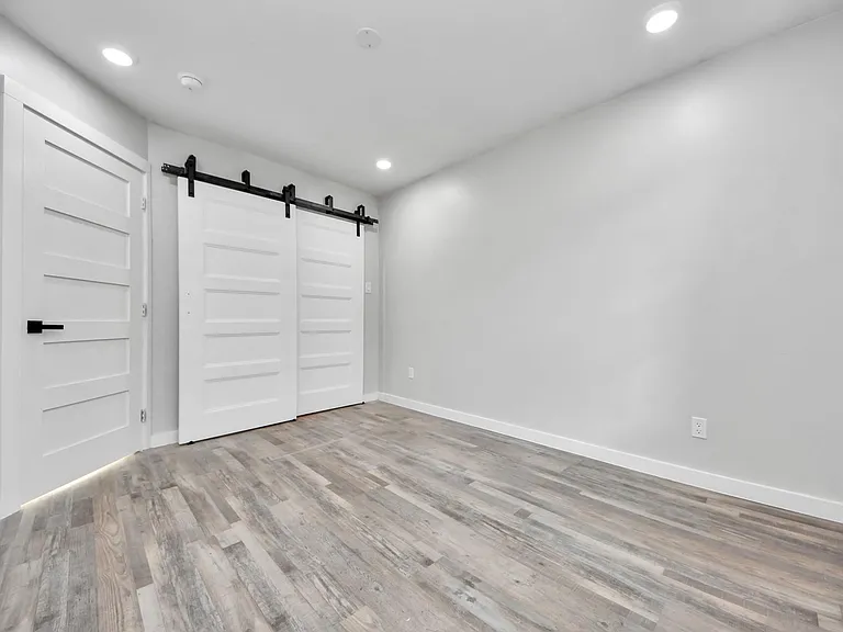 6201 Batterson St — Photo 18