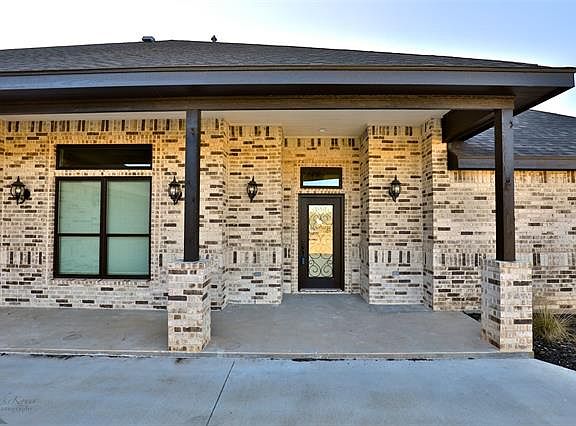 3rd image of 2210 Savanah Oaks Bnd