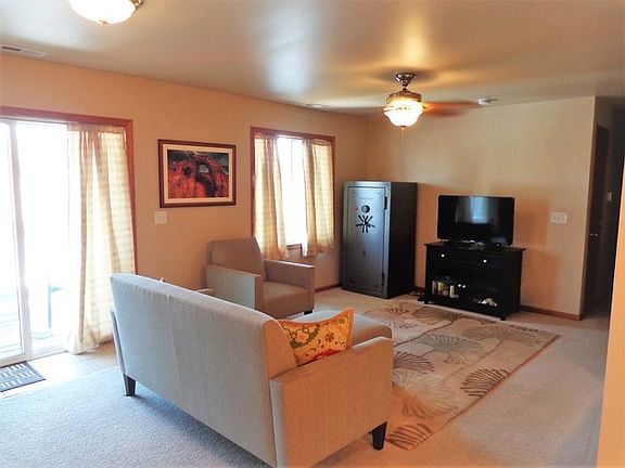 3rd image of 1370 Rock Run Dr Unit 18