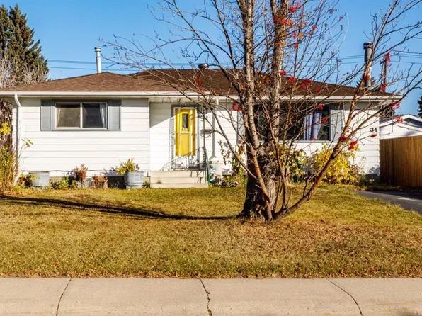 34 S Wishart St, Red Deer, AB T4N 5W3