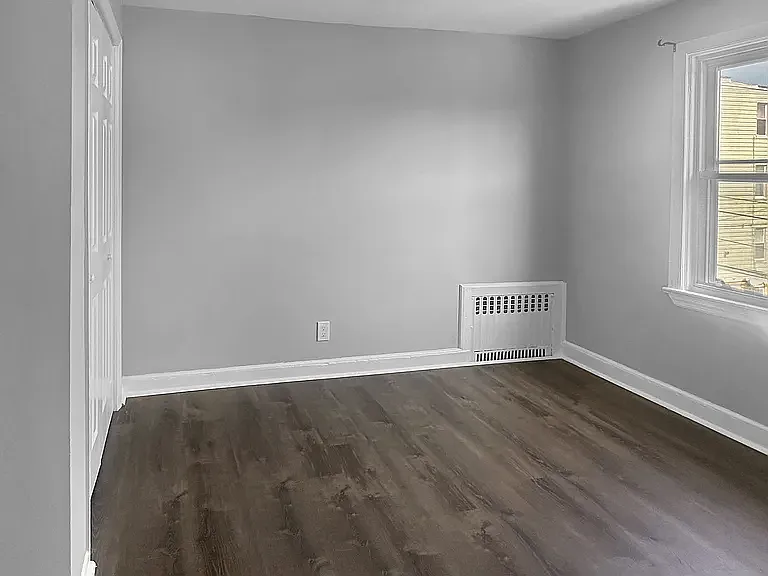 207 Edwards Pl #3B — Photo 2