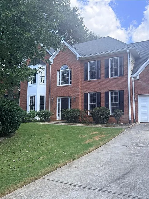 4 bed, 2.5 bath, 4052 sqft, $3,500 — Photo 3