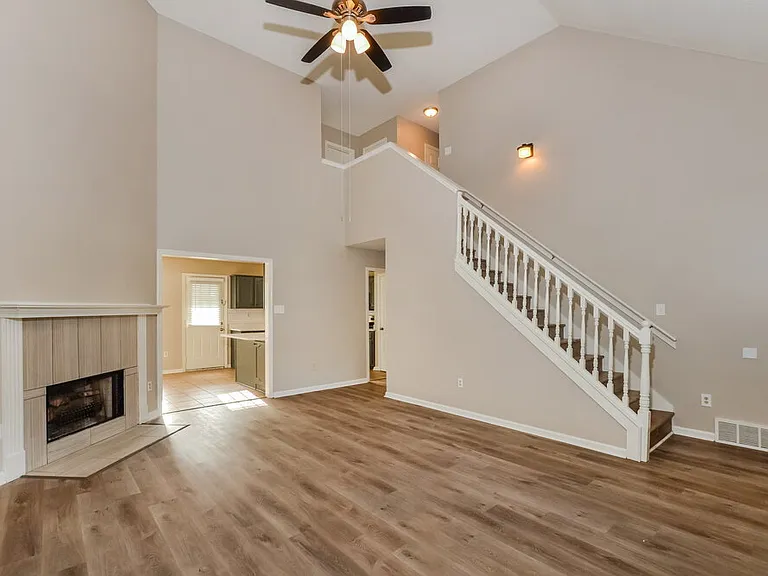 1029 Appling Meadow Dr — Photo 5