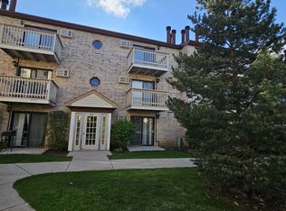 433 E Osage Ln APT 3B, Palatine, IL 60074