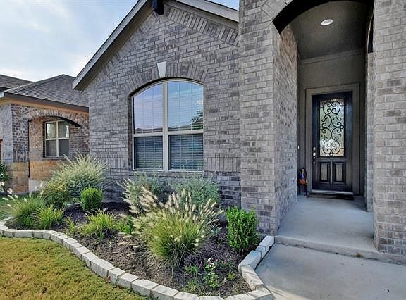 4th image of 2629 Etta May Ln