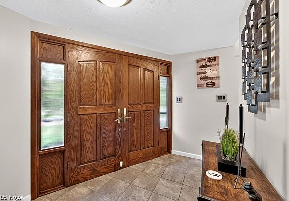 3rd image of 1498 Belle Meade Rd