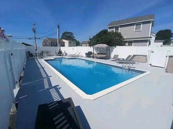 550 Winnacunnet Road, Hampton, NH 03842