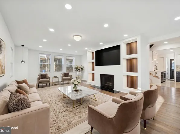 323 Derwyn Rd, Drexel Hill, PA 19026