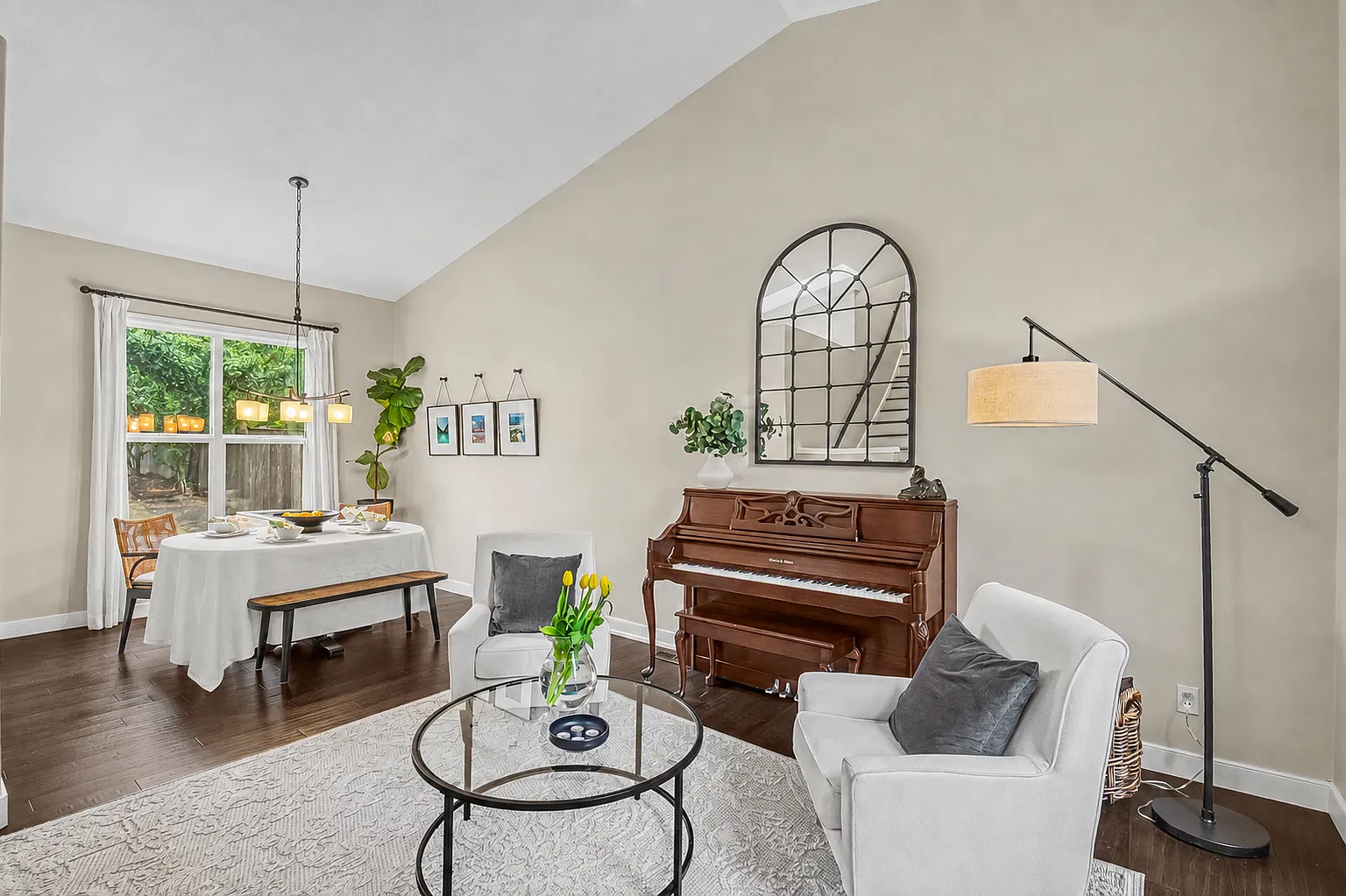 4 bed, 2.5 bath, 1824 sqft, $2,995 — Photo 4