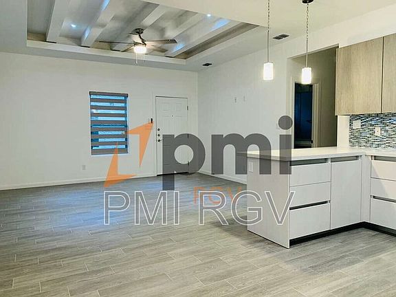 5th image of 805 W Garrison Dr APT 2